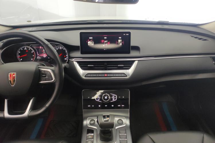 红旗H5 2022款 经典款 1.5T DCT旗韵版中控内饰16