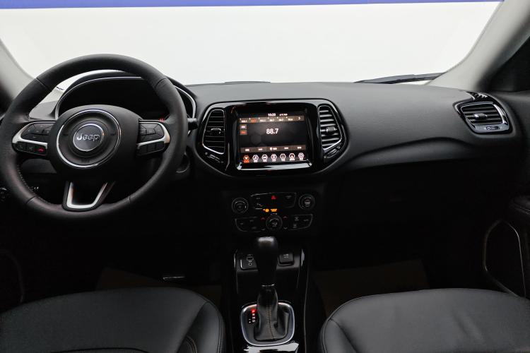 Jeep 指南者 2019款 220T 自动家享版中控内饰16