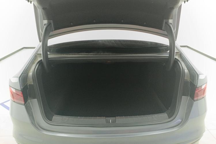 比亚迪 秦PLUS 2024款 荣耀版 DM-i 55KM领先型机舱底盘23