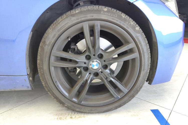 宝马3系 2019款 320Li M运动套装车身外观10