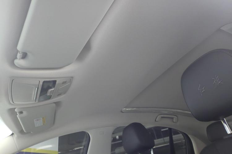 红旗E-QM5 2022款 431km 充电乐享版中控内饰22