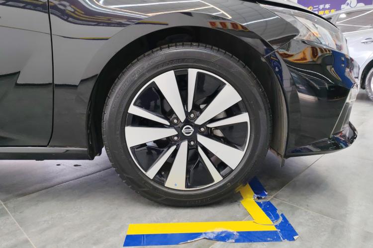 日产 天籁 2021款 2.0T XL Upper AD1 智享领航版车身外观10