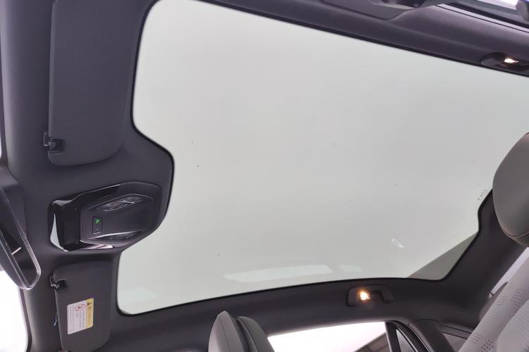 红旗EH7 2024款 690 Pro中控内饰22