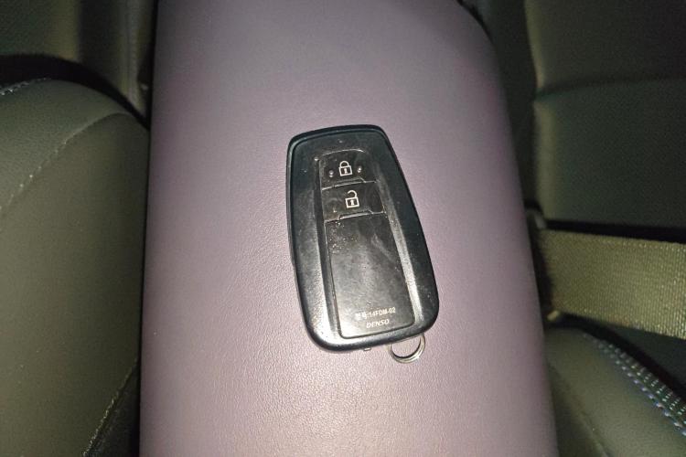 丰田C-HR 2020款 2.0L 领先版中控内饰11