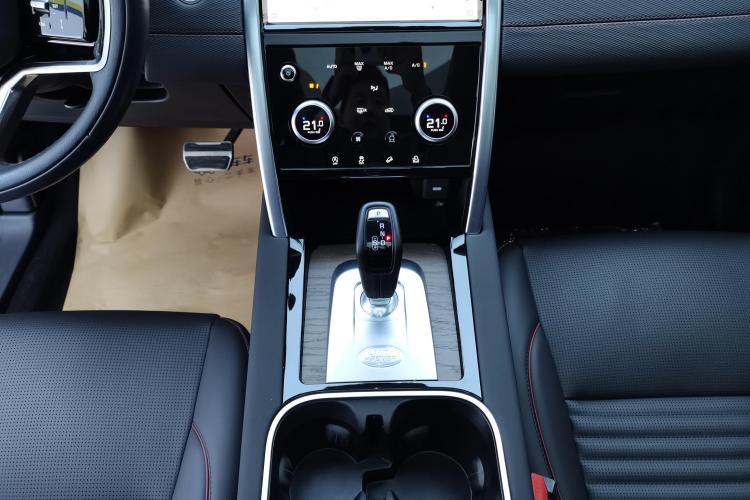 路虎 发现运动版 2022款 249PS R-Dynamic S 性能版 5座中控内饰18