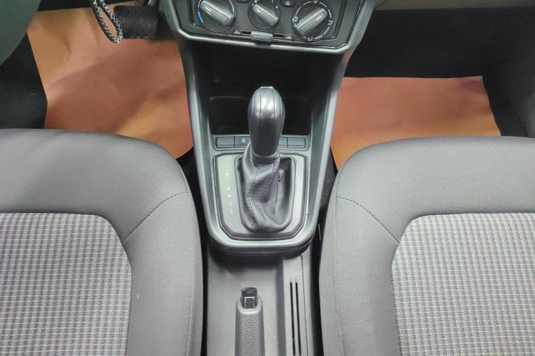 大众 桑塔纳 2021款 1.5L 自动风尚版中控内饰18