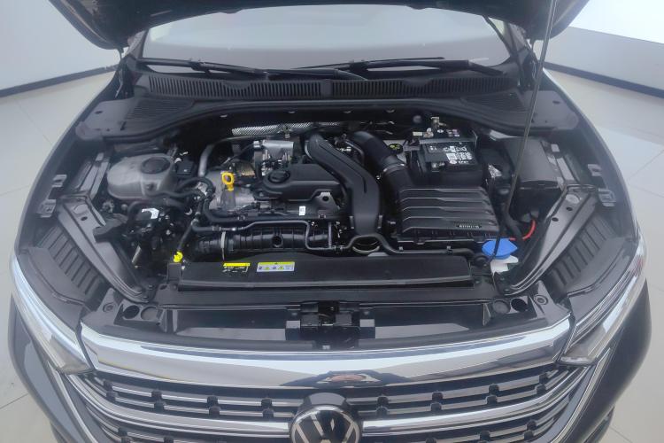 大众 速腾 2023款 300TSI DSG超越版机舱底盘24
