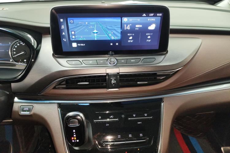别克GL8 2022款 陆上公务舱 652T 豪华型中控内饰16