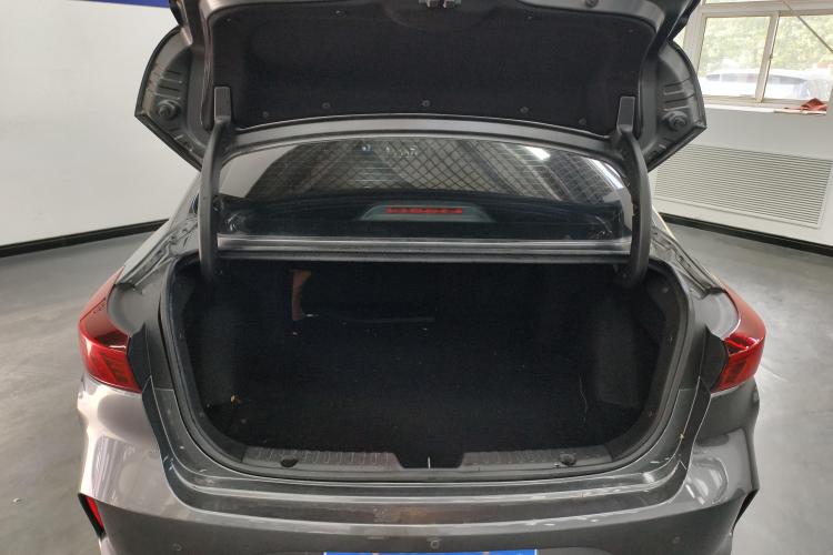 长安 逸动 2021款 PLUS 蓝鲸NE 1.4T GDI DCT尊贵型机舱底盘23