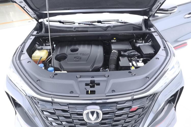 长安CS75 PLUS 2022款 1.5T 自动豪华型机舱底盘24
