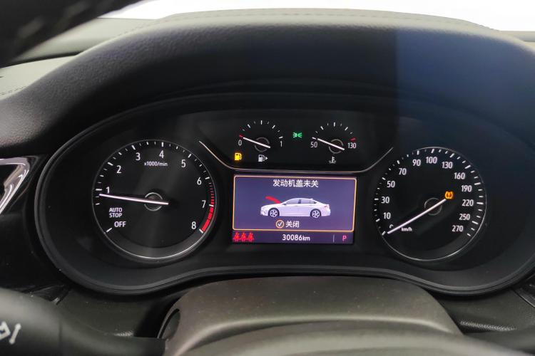 别克 君威 2020款 552T 精英型中控内饰14