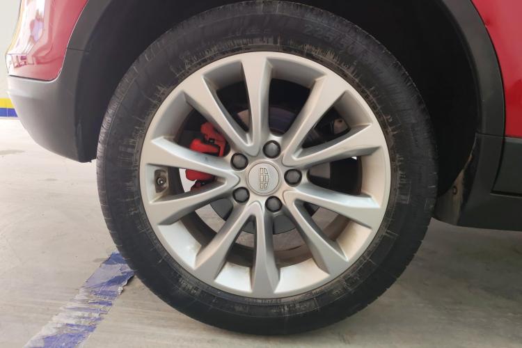 吉利汽车 帝豪GS 2018款 运动版 1.4T 自动领尚型车身外观10