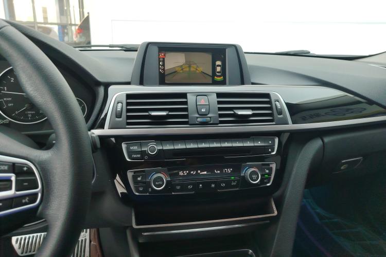 宝马3系 2017款 320Li xDrive 时尚型中控内饰16