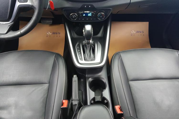 福特 福睿斯 2015款 1.5L 自动时尚型中控内饰18