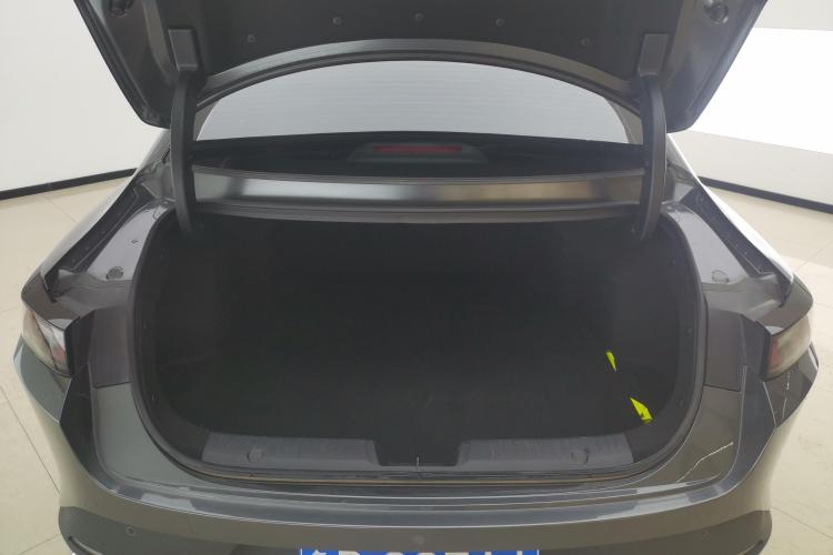 长安 逸动 2024款 1.5T GDI自动 旗舰型机舱底盘23