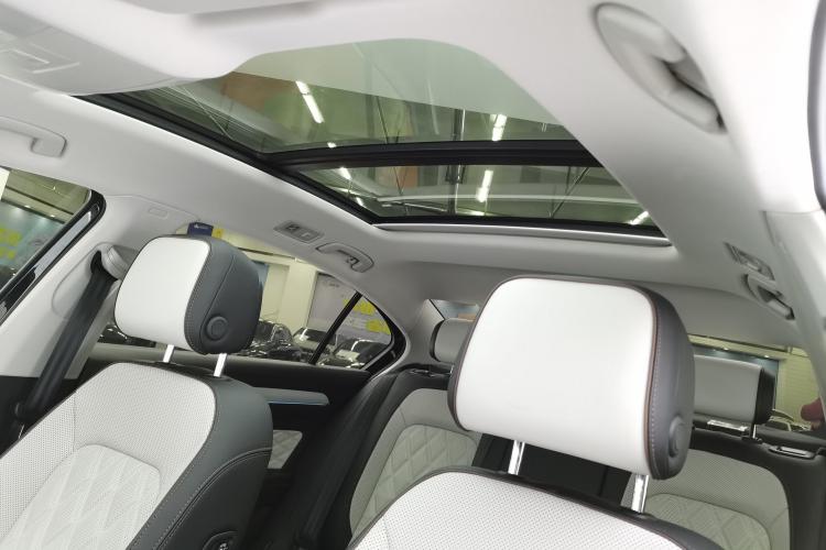 大众 迈腾 2023款 200万辆纪念版 330TSI DSG豪华型中控内饰22