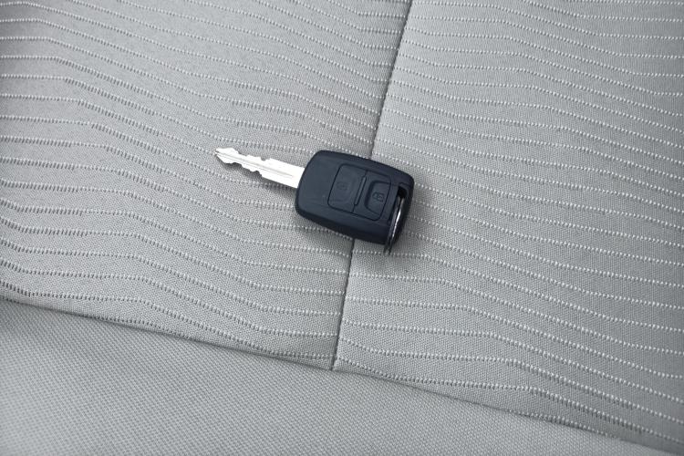 五菱汽车 五菱宏光V 2022款 1.5L劲享版电动助力LAR中控内饰11