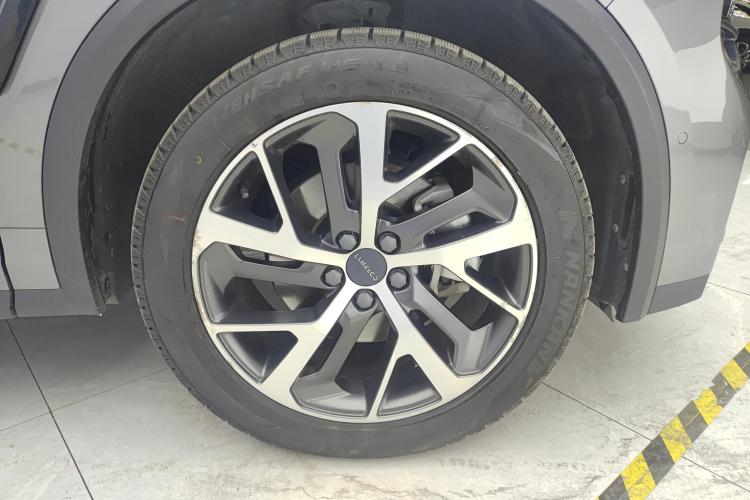 领克01 2021款 2.0TD 四驱劲Halo车身外观10