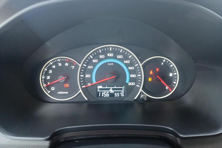 五菱汽车 五菱宏光V 2022款 1.5L劲享版电动助力LAR中控内饰14