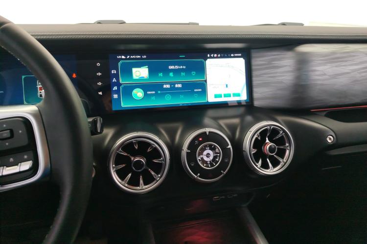 坦克300 2021款 越野版 2.0T 征服者中控内饰16