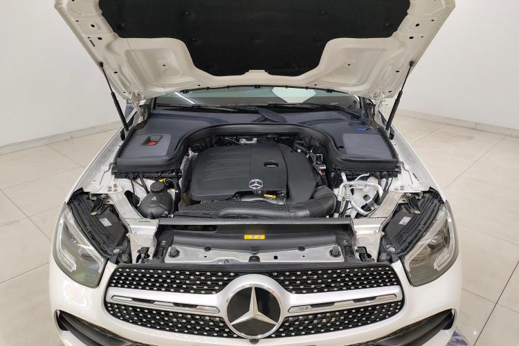 奔驰GLC 2020款 GLC 300 L 4MATIC 豪华型机舱底盘24