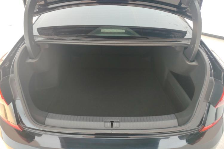 大众 帕萨特 2020款 330TSI 精英版 国VI机舱底盘23