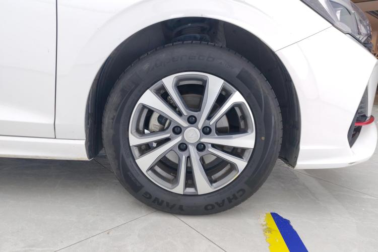 长安 逸动 2023款 畅享版 PLUS 蓝鲸NE 1.4T GDI DCT尊贵版车身外观10