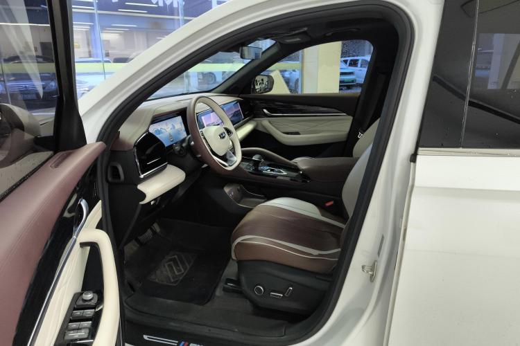 吉利汽车 星越L 2021款 2.0TD DCT EVO两驱尊贵型中控内饰19