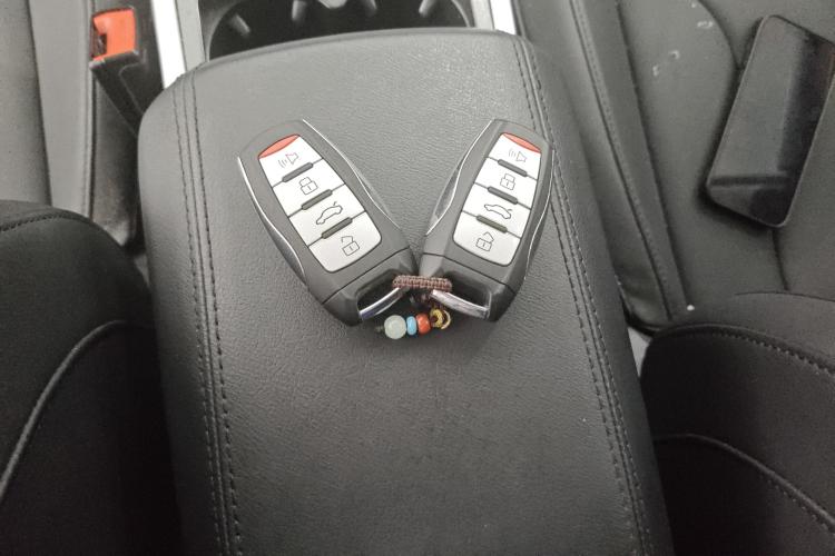 哈弗H6 2018款 蓝标 运动版 1.5T 自动两驱精英型中控内饰11