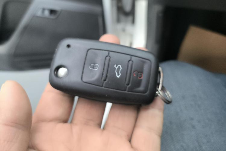 大众 桑塔纳 2021款 1.5L 手动风尚版中控内饰11