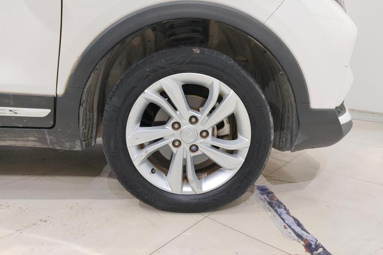 长安CS15 2019款 1.5L 手动进取型 国VI车身外观10