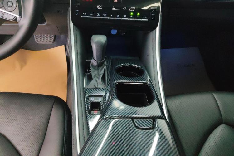 丰田 亚洲龙 2022款 2.0L 进取版中控内饰18