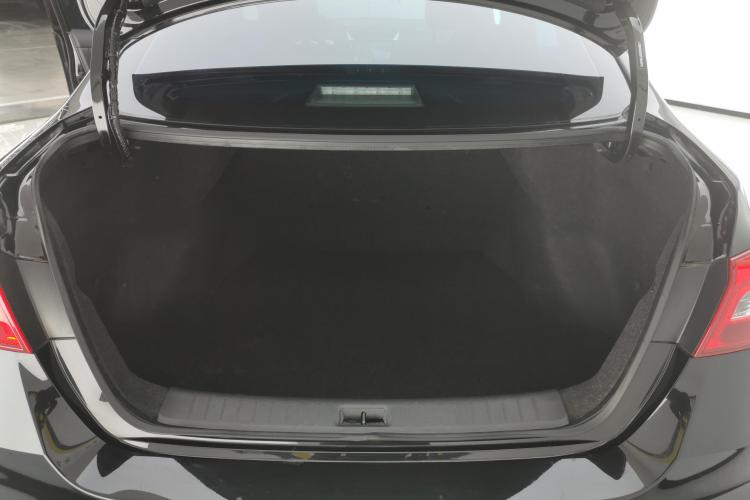 日产 轩逸 2024款 经典 1.6XE CVT舒适版机舱底盘23