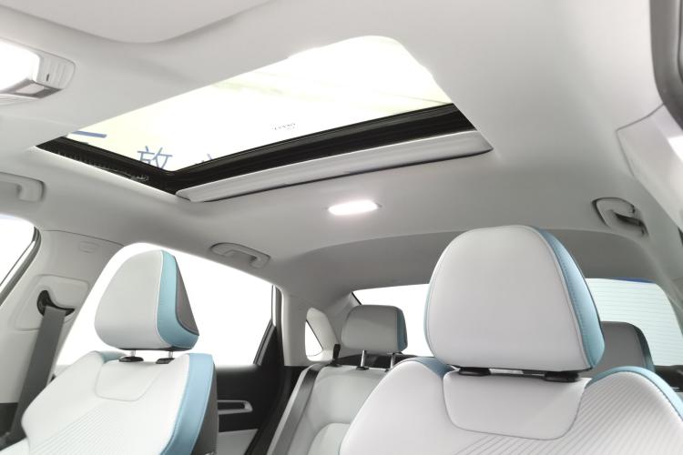 吉利汽车 帝豪 2023款 第4代冠军版 1.5L CVT旗舰型中控内饰22