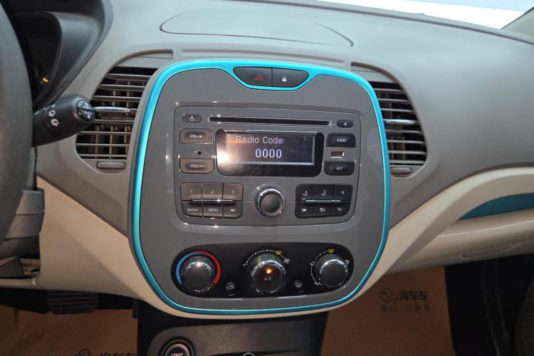 雷诺 卡缤 2015款 1.2T 自动标准版中控内饰16