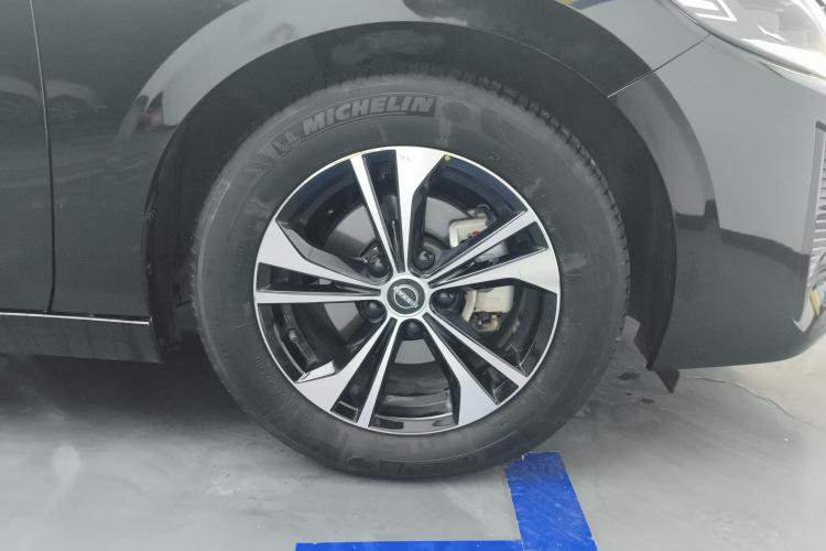 日产 轩逸 2023款 1.6L CVT悦享版车身外观10