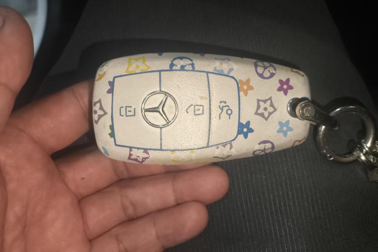 奔驰C级 2020款 改款 C 260 L 运动版中控内饰11