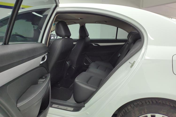 吉利汽车 帝豪 2018款 1.5L 手动向上互联版中控内饰21