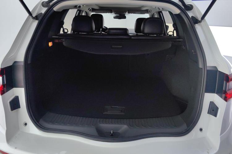 雷诺 科雷傲 2017款 2.0L 两驱豪华版机舱底盘23