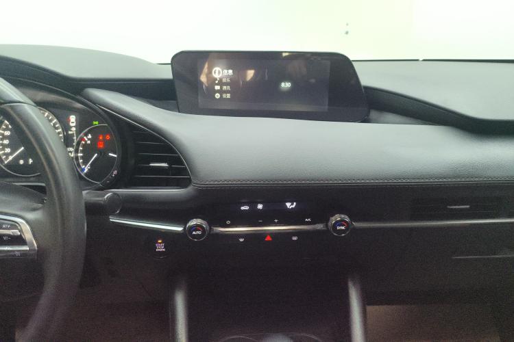 马自达3 昂克赛拉 2023款 2.0L 自动质耀版中控内饰16