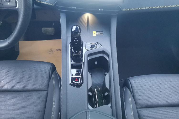 领克03 2023款 1.5TD DCT劲Pro中控内饰18