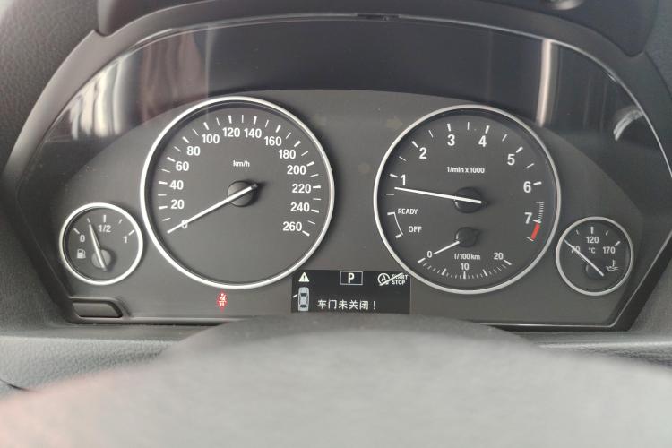 宝马3系 2017款 320Li xDrive 时尚型中控内饰14