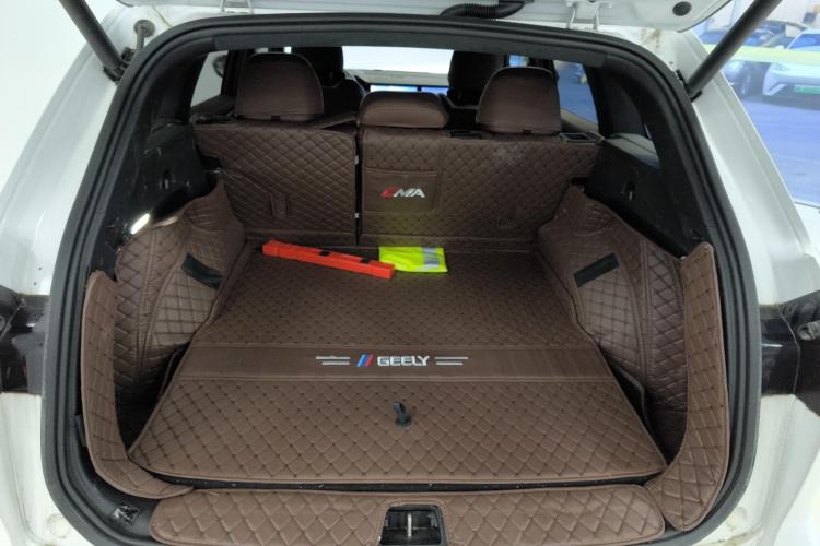 吉利汽车 星越L 2021款 2.0TD DCT EVO两驱尊贵型机舱底盘23