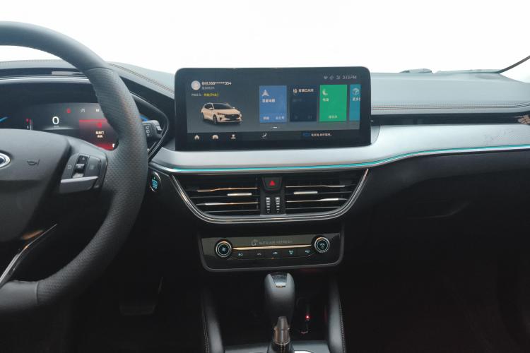 福特 福克斯 2022款 两厢 EcoBoost 180 自动竞速版中控内饰16