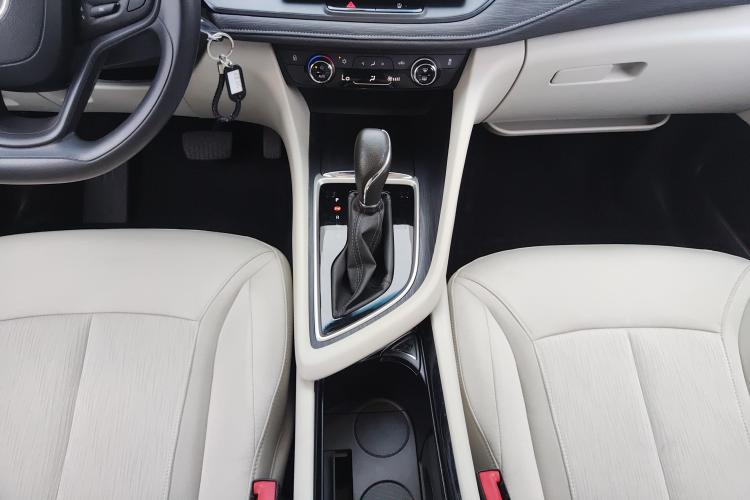 别克GL6 2019款 18T 5座精英型 国V中控内饰18