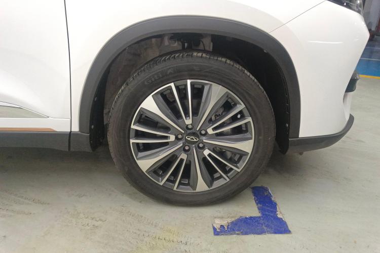 奇瑞 瑞虎8 PRO 2024款 冠军版 390T 两驱巅峰版 5座车身外观10