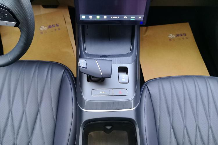 长安 逸动 2024款 1.5T GDI自动 旗舰型中控内饰18