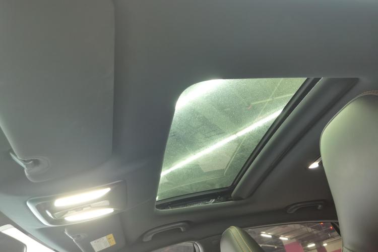 长安UNI-V 2023款 1.5T 尊享型中控内饰22