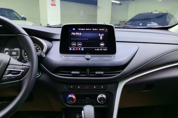 别克 昂科拉 2020款 20T CVT精英型中控内饰16