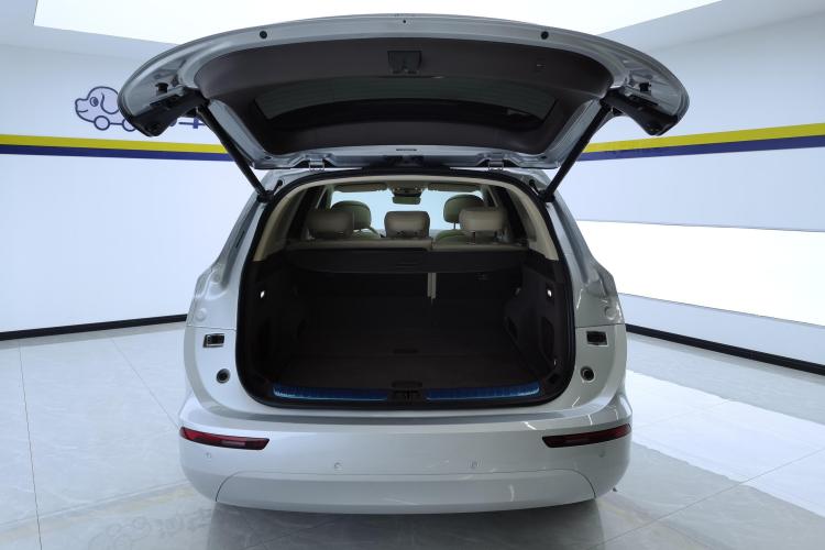 鸿蒙智行 问界M7 2024款 1.5T 后驱Plus版 5座机舱底盘23